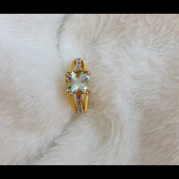 Blue Topaz and diamond ring - Picture 7 of 7